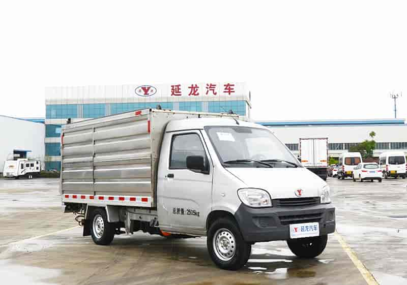 延龍牌純電動(dòng)密閉式桶裝垃圾車(chē)，垃圾分類首選車(chē)