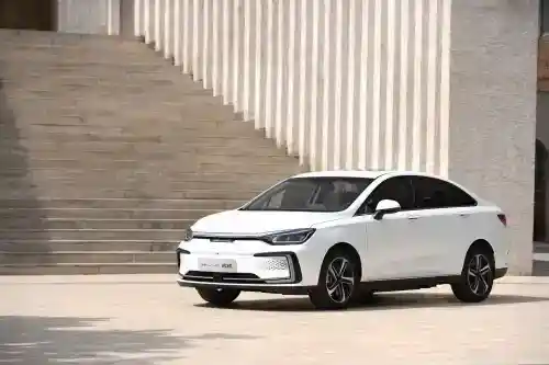 三任老車主，為何對北京汽車情有獨(dú)鐘？